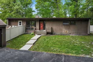 431 S St Marys Rd, Libertyville, IL 60048 - Photo 1