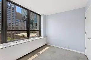 222 E Pearson St, Chicago, IL 60611 - Photo 13