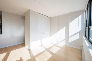 2740 N Pine Grove Ave, Chicago, IL 60614 - Photo 5