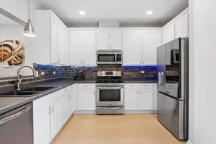 66 Cherbourg Ct, Wheeling, IL 60090 - Photo 9