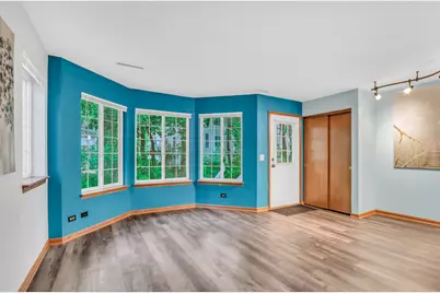 274 W Treehouse Lane #274, Round Lake, IL 60073 - Photo 5