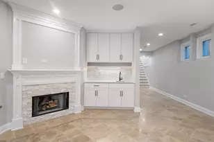 5054 N Claremont Ave, Chicago, IL 60625 - Photo 33