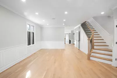 5054 N Claremont Avenue, Chicago, IL 60625 - Photo 3
