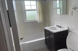 4237 W Nelson St, Chicago, IL 60641 - Photo 11