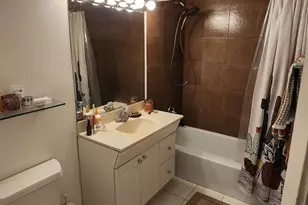 932 E Old Willow Rd, Prospect Heights, IL 60070 - Photo 9