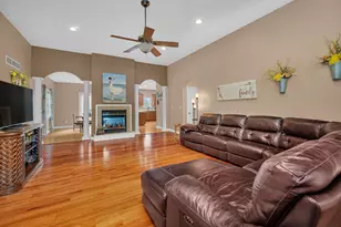 944 W 1st St, Braidwood, IL 60408 - Photo 5
