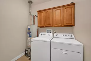 944 W 1st St, Braidwood, IL 60408 - Photo 23