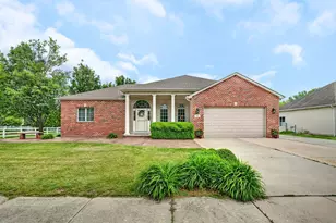 944 W 1st St, Braidwood, IL 60408 - Photo 1