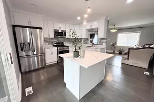 611 Nelson Ave, Romeoville, IL 60446 - Photo 11