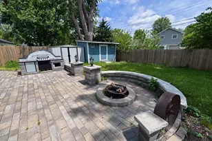 611 Nelson Ave, Romeoville, IL 60446 - Photo 23