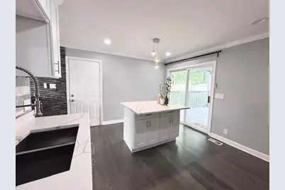 611 Nelson Avenue, Romeoville, IL 60446 - Photo 13