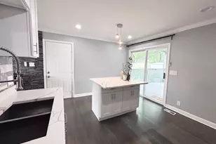 611 Nelson Ave, Romeoville, IL 60446 - Photo 13