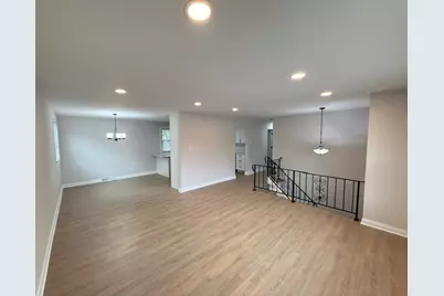 17002 Central Park Avenue, Hazel Crest, IL 60429 - Photo 3
