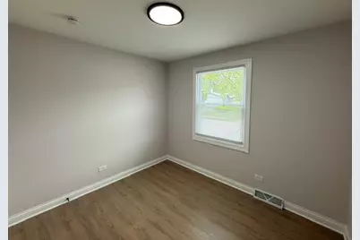 17002 Central Park Avenue, Hazel Crest, IL 60429 - Photo 13