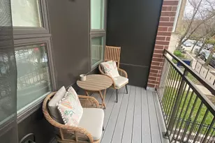 933 W Belle Plaine Ave, Chicago, IL 60613 - Photo 7