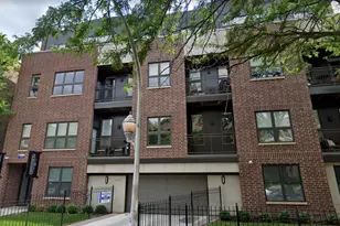 933 W Belle Plaine Ave, Chicago, IL 60613 - Photo 1