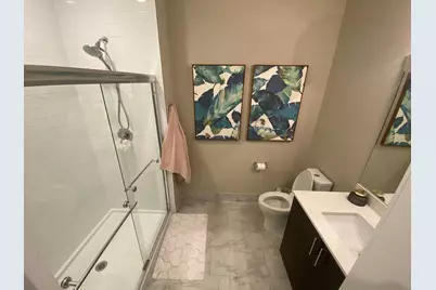 933 W Belle Plaine Avenue #204, Chicago, IL 60613 - Photo 5