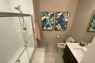933 W Belle Plaine Ave, Chicago, IL 60613 - Photo 5