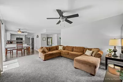 658 Wainsford Drive, Hoffman Estates, IL 60169 - Photo 17