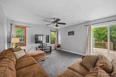 658 Wainsford Drive, Hoffman Estates, IL 60169 - Photo 19