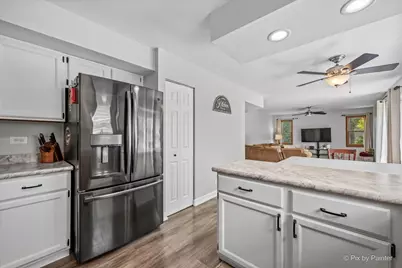 658 Wainsford Drive, Hoffman Estates, IL 60169 - Photo 13