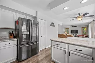 658 Wainsford Dr, Hoffman Estates, IL 60169 - Photo 13