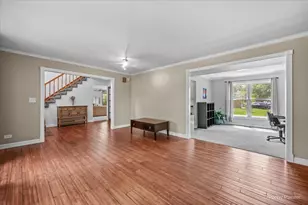 658 Wainsford Dr, Hoffman Estates, IL 60169 - Photo 9