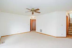 2656 S Cedar Glenn Dr, Arlington Heights, IL 60005 - Photo 17