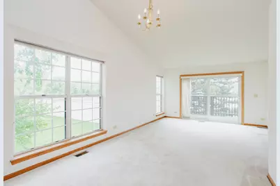 2656 S Cedar Glenn Drive, Arlington Heights, IL 60005 - Photo 3