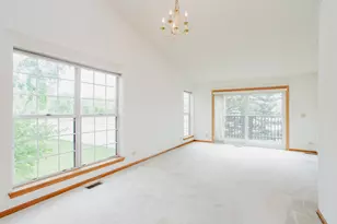 2656 S Cedar Glenn Dr, Arlington Heights, IL 60005 - Photo 3