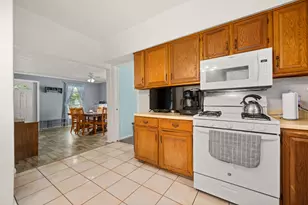711 S 4th St, Dekalb, IL 60115 - Photo 11