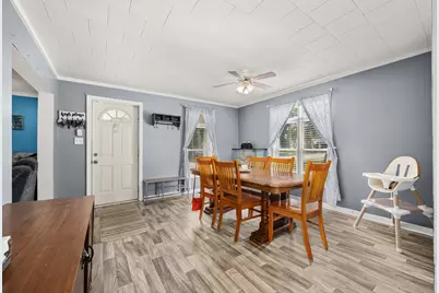 711 S 4th Street, Dekalb, IL 60115 - Photo 9