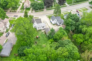 711 S 4th St, Dekalb, IL 60115 - Photo 7