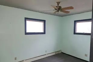 302 Garrett St, Sherrard, IL 61281 - Photo 15