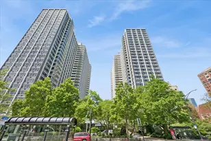 4250 N Marine Dr, Chicago, IL 60613 - Photo 1