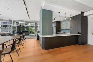 4250 N Marine Dr, Chicago, IL 60613 - Photo 19