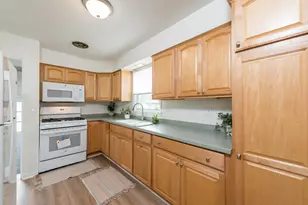 2932 Bethel Blvd, Zion, IL 60099 - Photo 9