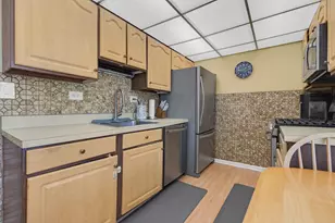 945 E Kenilworth Ave, Palatine, IL 60074 - Photo 3