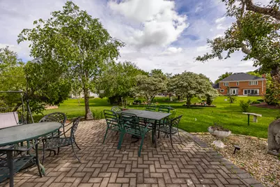 306 Woodview Court, Oak Brook, IL 60523 - Photo 17