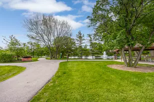 306 Woodview Ct, Oak Brook, IL 60523 - Photo 19