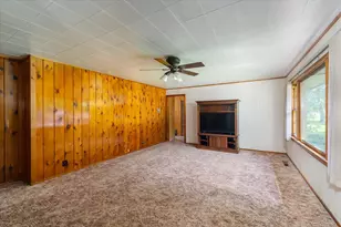 1048 Warren St, Henry, IL 61537 - Photo 11