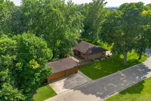 1048 Warren St, Henry, IL 61537 - Photo 31