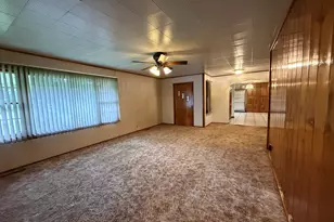 1048 Warren St, Henry, IL 61537 - Photo 13