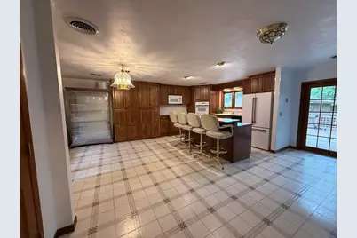 1048 Warren Street, Henry, IL 61537 - Photo 9