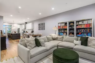 525 N Bishop St, Chicago, IL 60642 - Photo 5