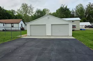 811 Jackson St, Prophetstown, IL 61277 - Photo 11