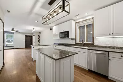 619 N Racine Avenue #1, Chicago, IL 60642 - Photo 17