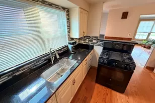 3650 W 81st Pl, Chicago, IL 60652 - Photo 5