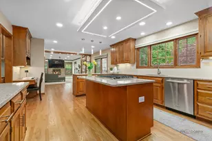 2872 Whispering Oaks Ct, Buffalo Grove, IL 60089 - Photo 13