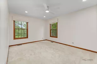 2872 Whispering Oaks Ct, Buffalo Grove, IL 60089 - Photo 25